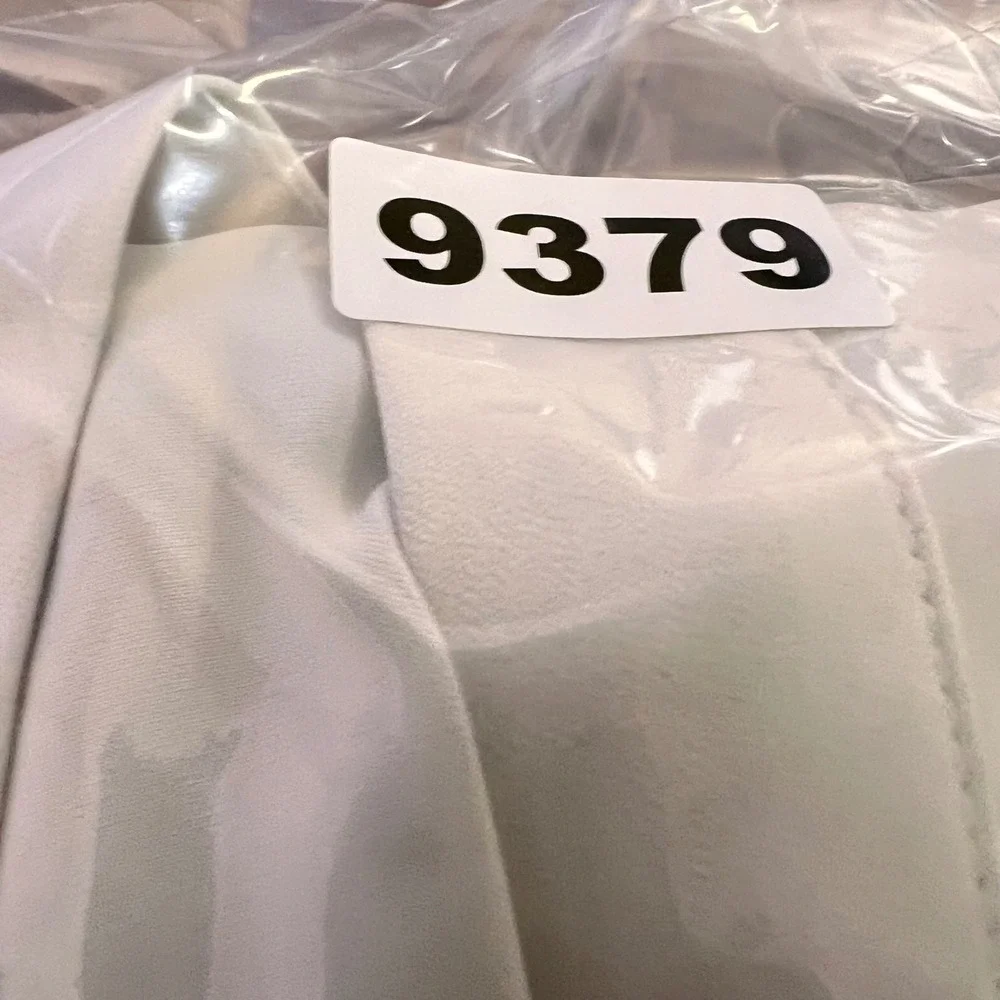 Banana Republic Blouse Women Small White Satin V-Neck Long Sleeve Office Chic